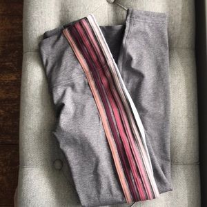 🍋Lululemon gray leggings new style! Like new!